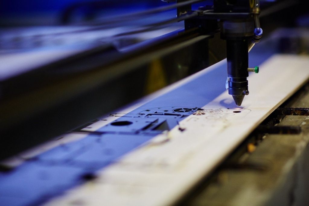 lazernaja-rezka-protiv-klassicheskih-tehnologij.jpg
